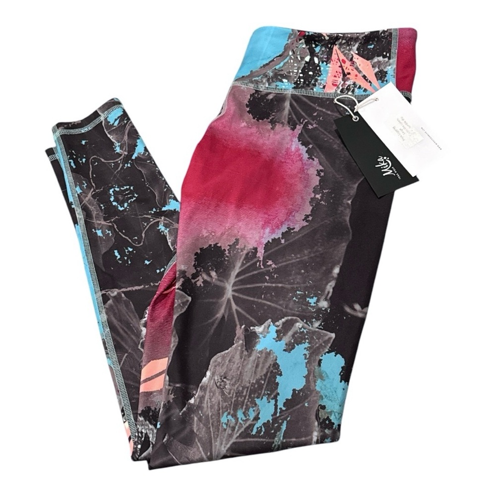 Mika yoga wear Kaya leggings women’s size large NWT